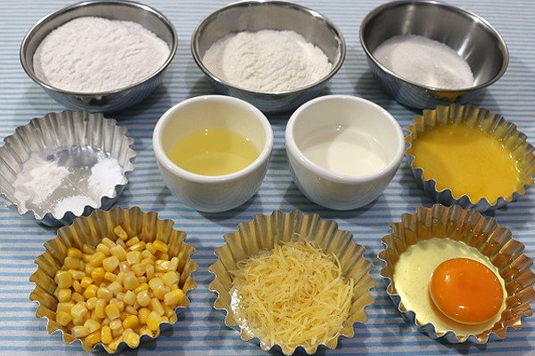 corn muffins ingredients