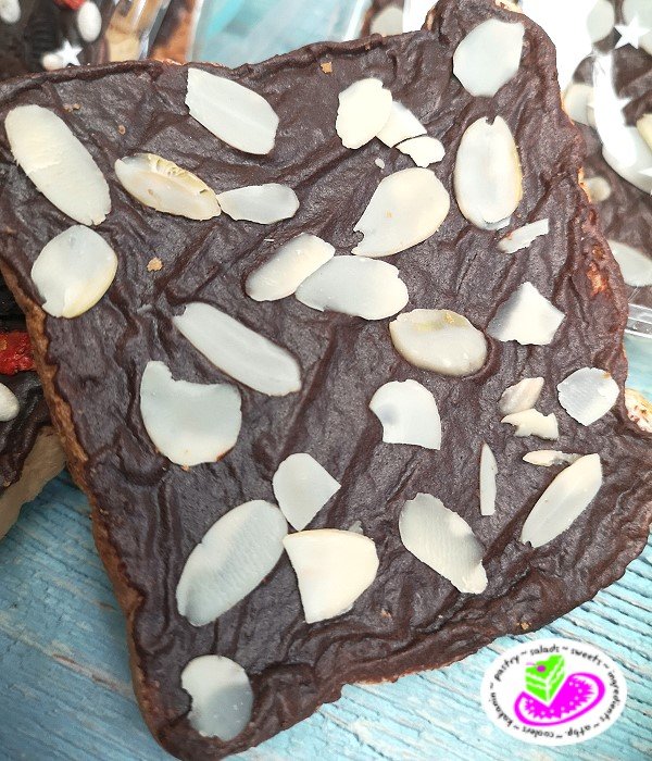 toasted bread brownies with almond